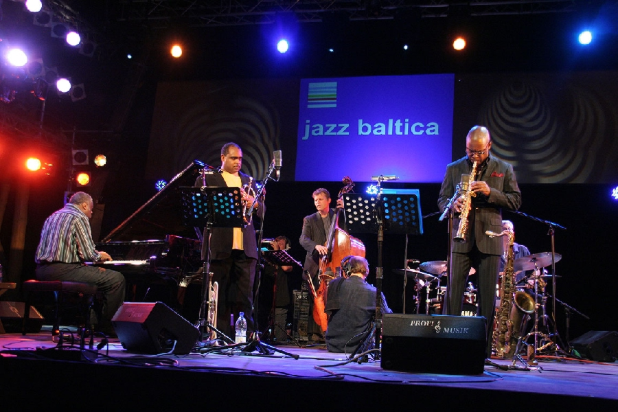 With Mulgrew Miller, Terell Stafford, Tim Warfield and Matt Wilson (Jazzbaltica 2006)